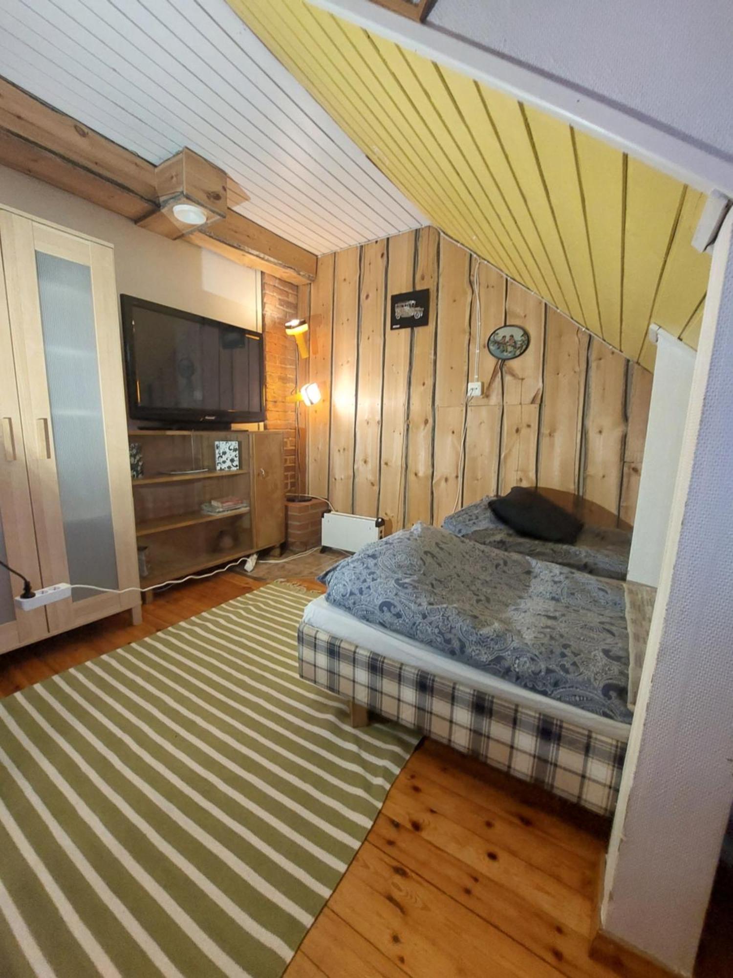 120 Yrs. Old Log House In Kuopio City Centre Exterior foto